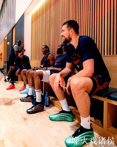 弗兰克:缺乏对抗性、争夺第二落点和精准传球导致胜利困难 弗兰克:缺乏对抗性、争夺第二落点和精准传球导致胜利困难