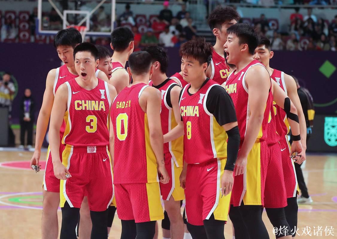 热身赛连胜提振士气 “新老结合”中国男篮备战亚洲杯