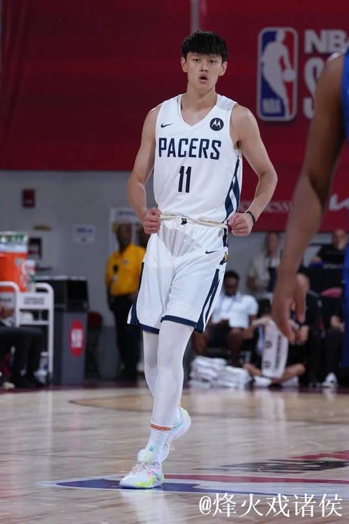 曾凡博加盟篮网,助推中国男篮海外发展热潮 曾凡博加盟篮网,助推中国男篮海外发展热潮